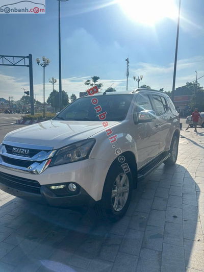 Xe Isuzu MU-X 3.0 4X2 AT 2016
