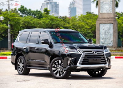 Xe Lexus LX 570 2021