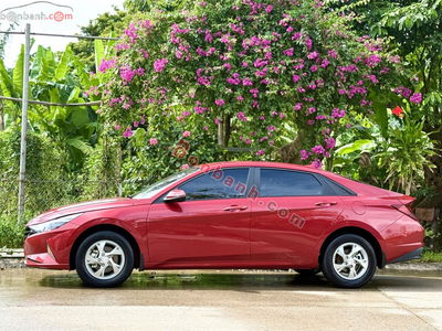 Xe Hyundai Elantra 1.6 AT Tiêu chuẩn 2024