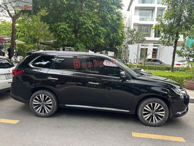 Xe Mitsubishi Outlander 2.0 CVT 2022