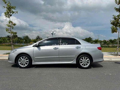 Toyota Corolla Altis 2009 .1679 km