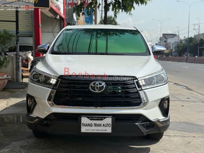 Xe Toyota Innova Venturer 2.0 AT 2022