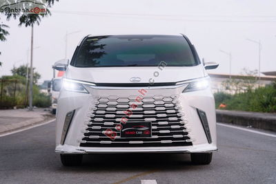 Xe Lexus LM 500h 2024