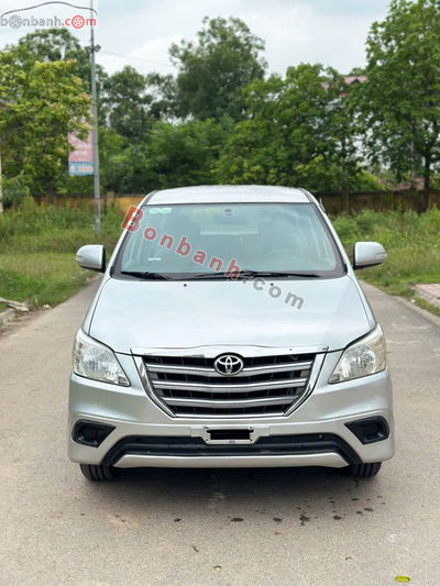 Xe Toyota Innova 2.0E 2016