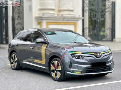 Xe VinFast VF8 Plus 2024