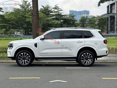 Xe Ford Everest Platinum 2.0L 4x4 AT 2025