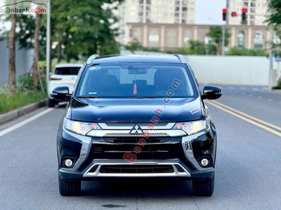 Xe Mitsubishi Outlander 2.0 CVT 2021