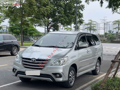 Xe Toyota Innova 2.0E 2015