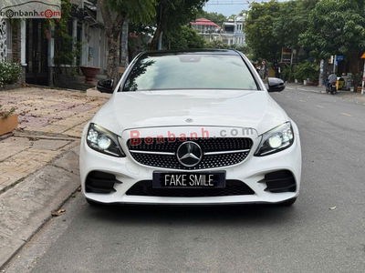 Xe Mercedes Benz C class C300 AMG 2020
