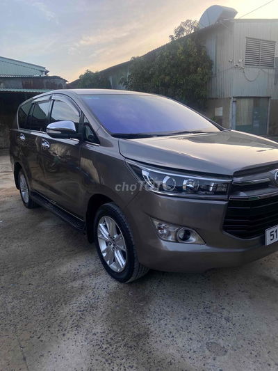 Bán xe Toyota Innova 2017 2.0V
