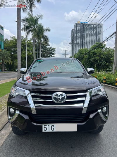 Xe Toyota Fortuner 2.7V 4x2 AT 2018