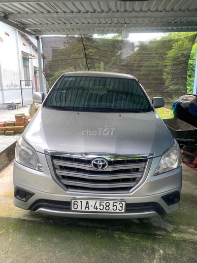 Toyota Innova số sàn đời 2014 E - 109000 km