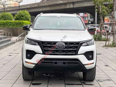 Xe Toyota Fortuner 2.4L 4x2 AT 2022