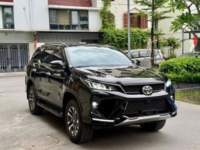 Toyota Fortuner 2024 Legender 2.4 AT 4x2 -21000 km