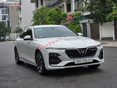 Xe VinFast Lux A 2.0 Premium 2.0 AT 2019