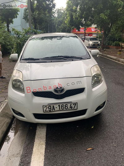 Xe Toyota Yaris 1.3 AT 2011