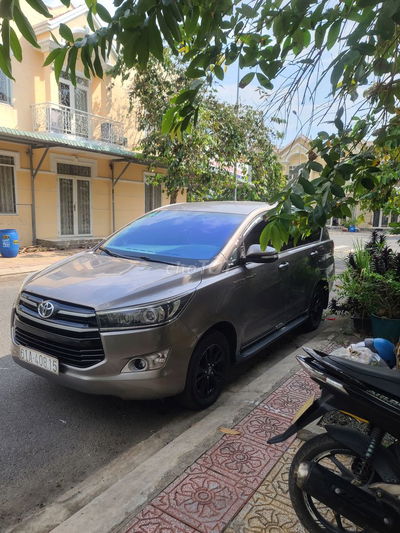 Toyota Innova 2017 2.0E - 140000
