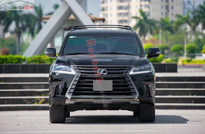Xe Lexus LX 570 2020