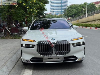 Xe BMW 7 Series 740i Pure Excellence 2023