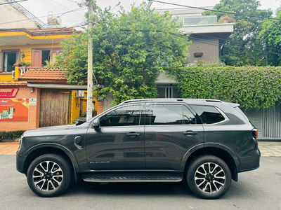 EVEREST PLATINUM LƯỚT 12/2024 17.000Km