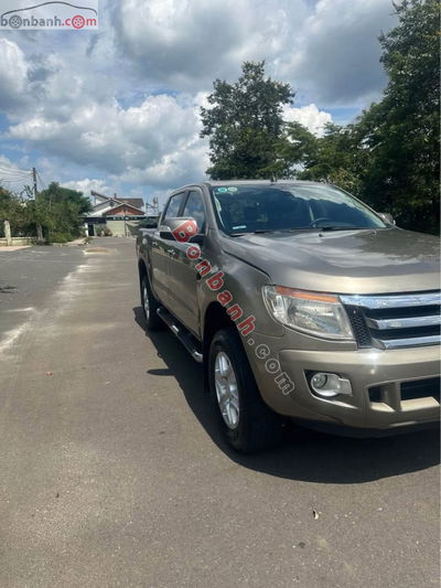 Xe Ford Ranger XLT 2.2L 4x4 MT 2015