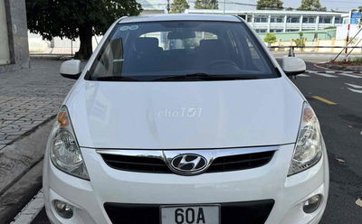 Hyundai i20 2011 1.4 AT - 910000 km