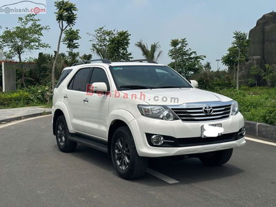 Xe Toyota Fortuner TRD Sportivo 4x2 AT 2016