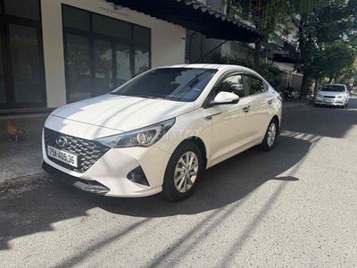 Hyundai Accent 2023 1.4 AT - 39000 km