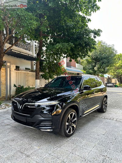 Xe VinFast Lux SA 2.0 Premium 2.0 AT 2021