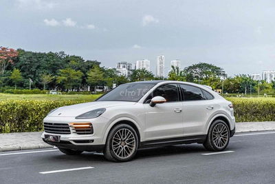 Cayenne Coupe Model 2023 màu trắng nt đỏ siêu đẹp