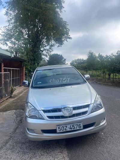 Toyota Innova 2007 G - 100000 km