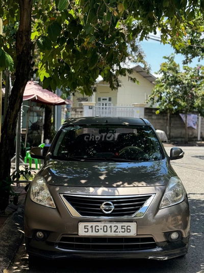 Nissan Sunny Premium - Số tự động - 2017