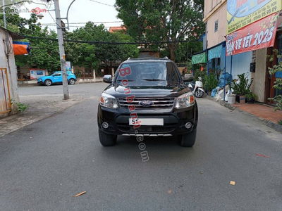 Xe Ford Everest 2.5L 4x2 AT 2015