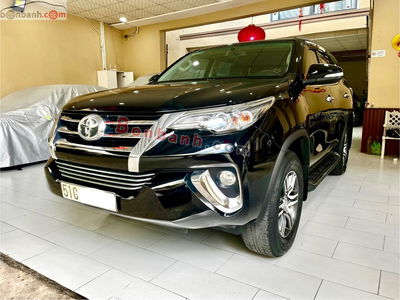 Xe Toyota Fortuner 2.7V 4x2 AT 2017