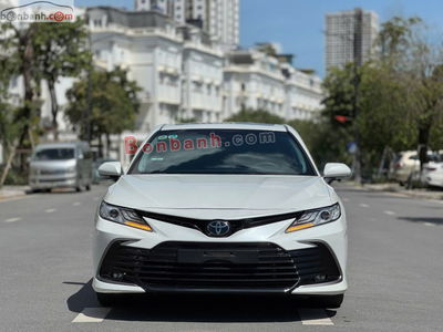 Xe Toyota Camry 2.0Q 2022