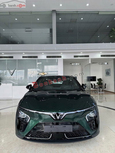 Xe VinFast VF7 Plus 2025