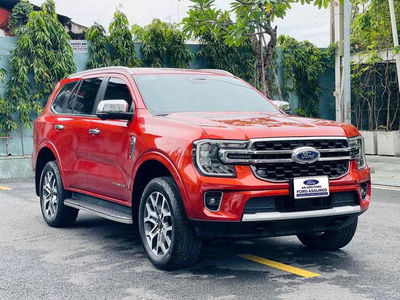 Ford Everest 2023 Titanium 2.0L 4x2 AT - 8600 km