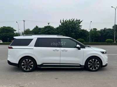 2021 đang ky 2022 - 2.2D Premium 8 chỗ - 84000 km