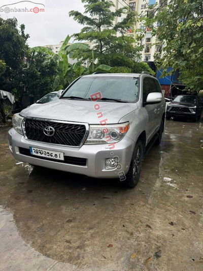 Xe Toyota Land Cruiser VX 4.6 V8 2014