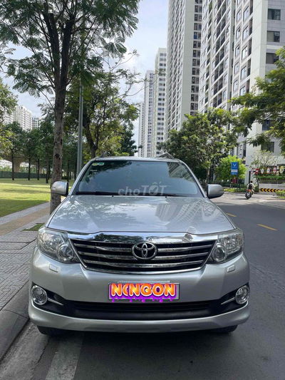 Toyota Fortuner 2015 2.7V 4x4 AT - 91000 km