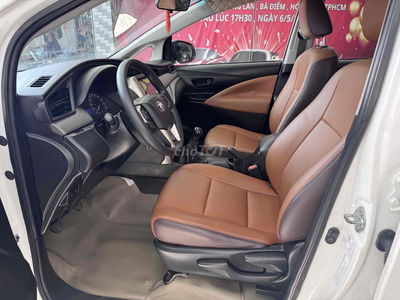 Toyota Innova 2021 2.0E - 82000 km