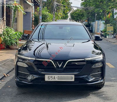 Xe VinFast Lux A 2.0 Premium 2.0 AT 2021
