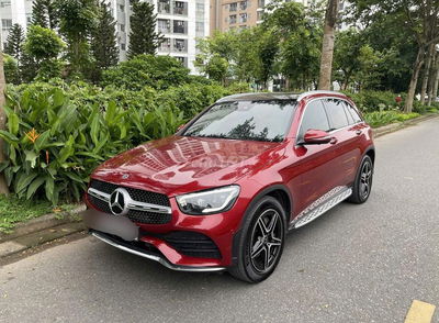Chính chủ bán GLC 300 4MATIC 2020 như mới
