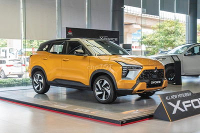 Ưu đãi đặc biệt Mitsubishi ULTIMATE VÀNG - ĐEN !