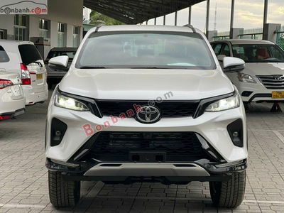 Xe Toyota Fortuner Legender 2.4L 4x2 AT 2025
