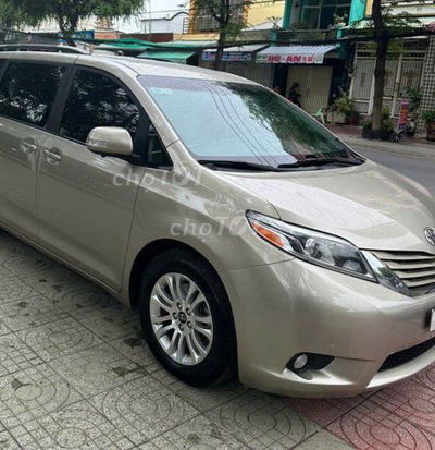 Sienna 2015 3.5LE, mẫu mới xe cực đẹp, rin 100%