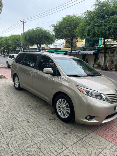 Toyota Sienna 2015 3.5LE