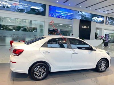 Kia Soluto 1.4 AT Deluxe 2025