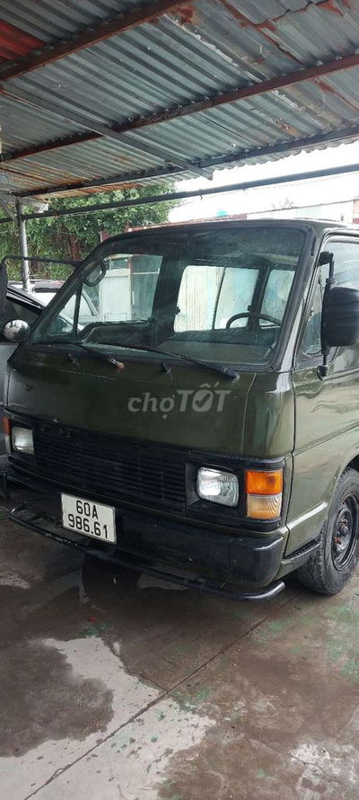 Hiace. 1984 dáng cổ điển.