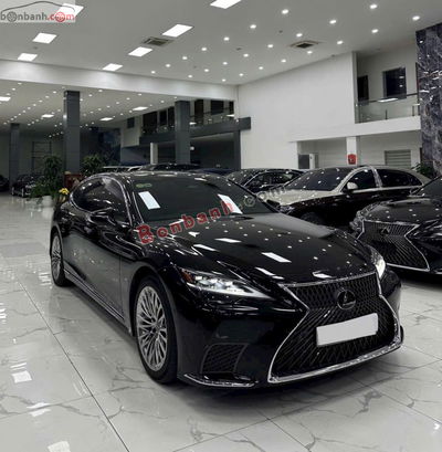 Xe Lexus LS 500h 2025